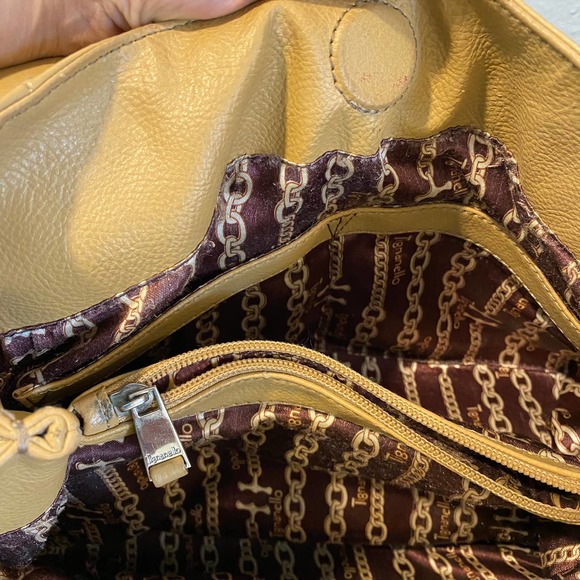 Tignanello Leather Light Mustard Perfect for Summer Shoulder Bag Purse - Picture 4 of 5